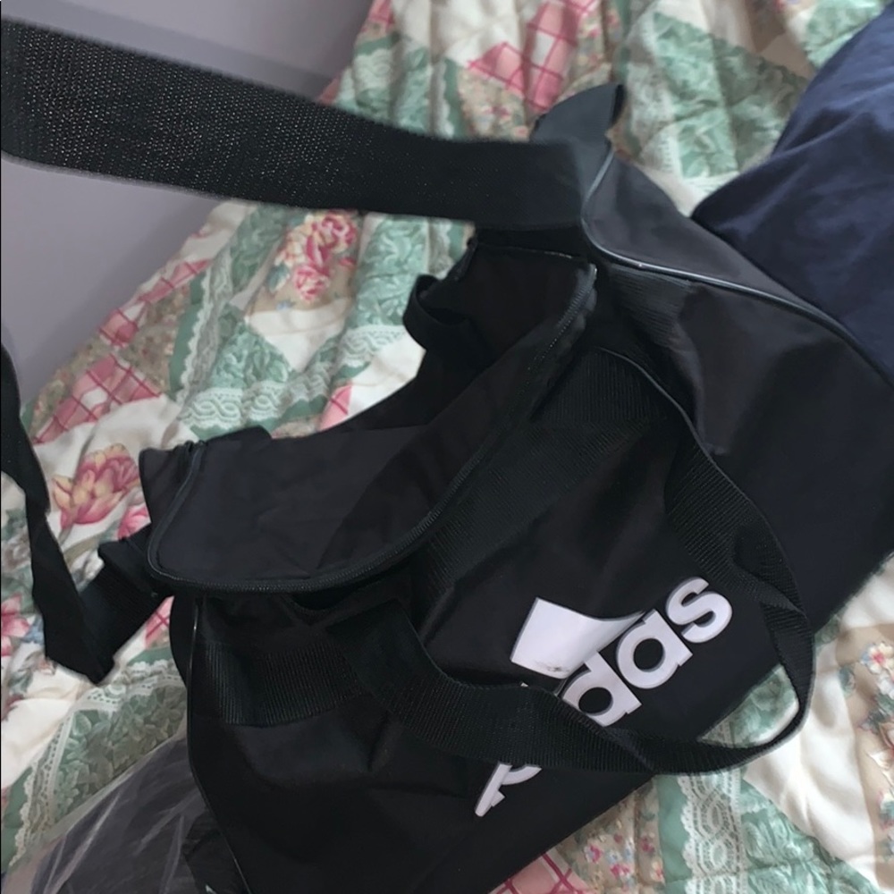 Adidas bag - Picture 3 of 3